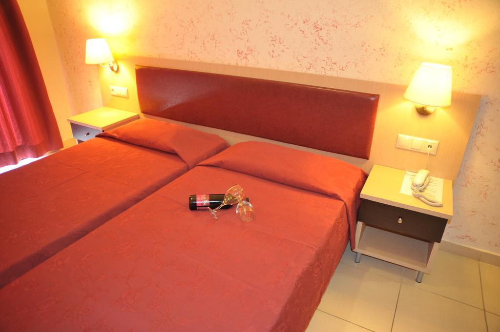 Anseli Hotel Кремасти Экстерьер фото