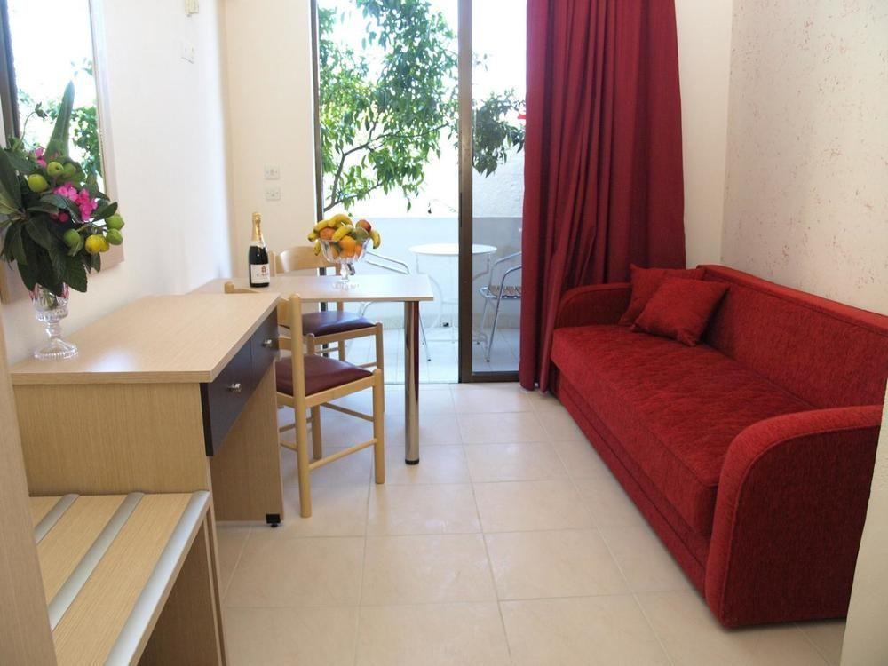 Anseli Hotel Кремасти Экстерьер фото